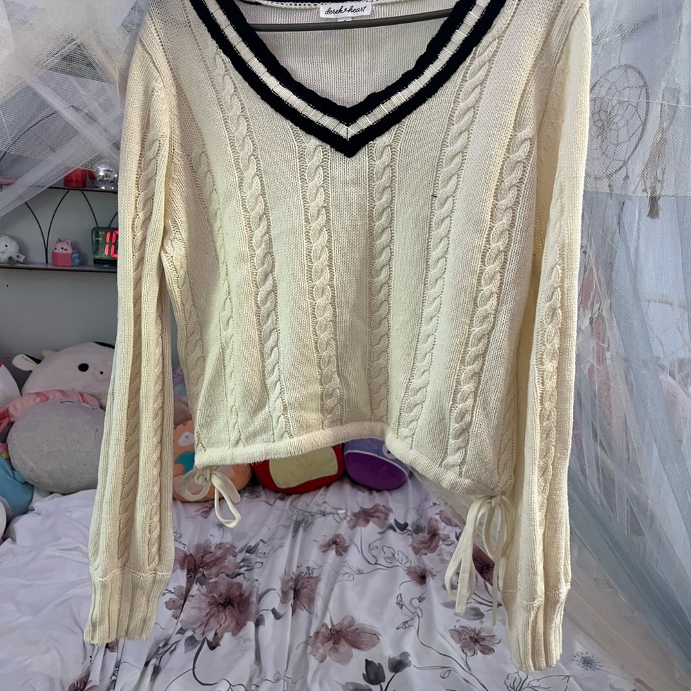 Cable Knit V-Neck Sweater - Cream